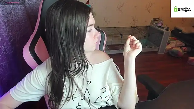 Snapshot of Crazy_forest_fairy chatting on 12/21/25, 07:37 Crazy forest fairy online show from 12/21/25, 07:37