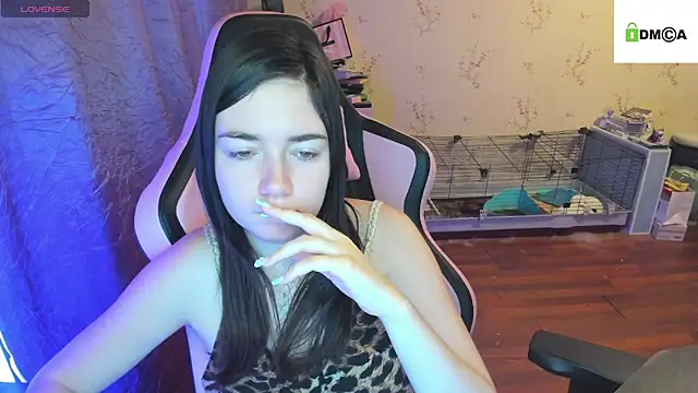 Crazy forest fairy online show from 10/16/25, 04:54