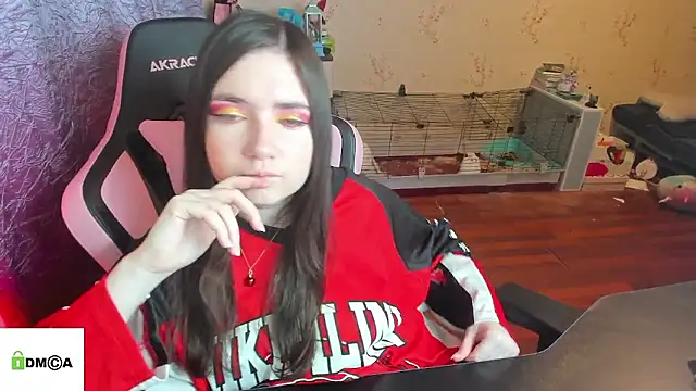 Snapshot of Crazy_forest_fairy chatting on 01/14/26, 03:54 Crazy forest fairy online show from 01/14/26, 03:54