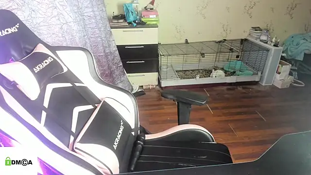 Crazy forest fairy online show from 03/10/26, 04:38