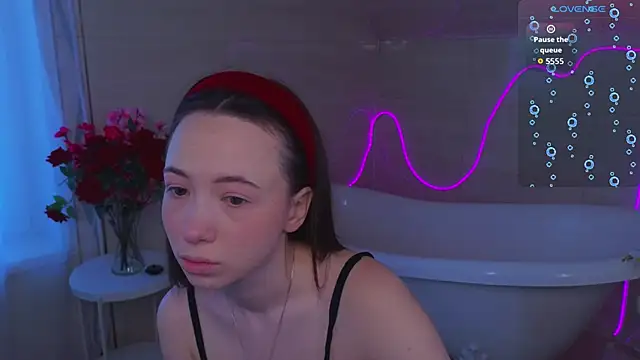 Hayle Hill online show from 04/15/26, 01:55