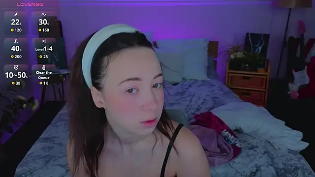 Hayle Hill online show from 03/06/26, 01:44