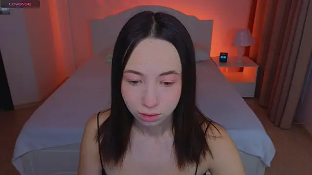 Hayle Hill online show from 11/24/25, 02:00