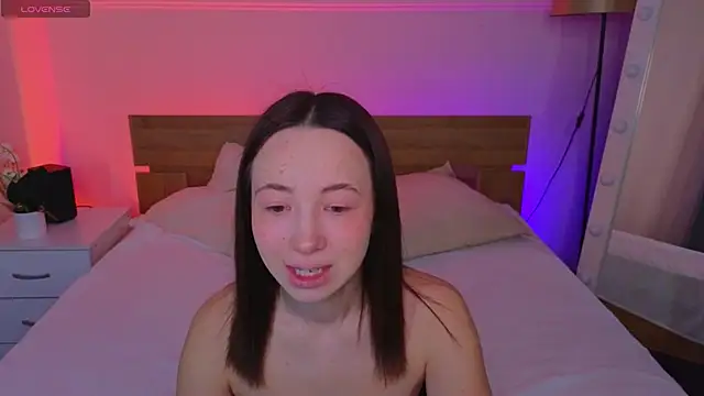 Hayle Hill online show from 11/16/25, 02:05