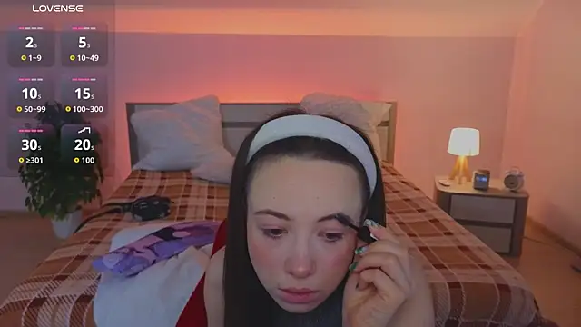 Hayle Hill online show from 03/25/26, 01:17