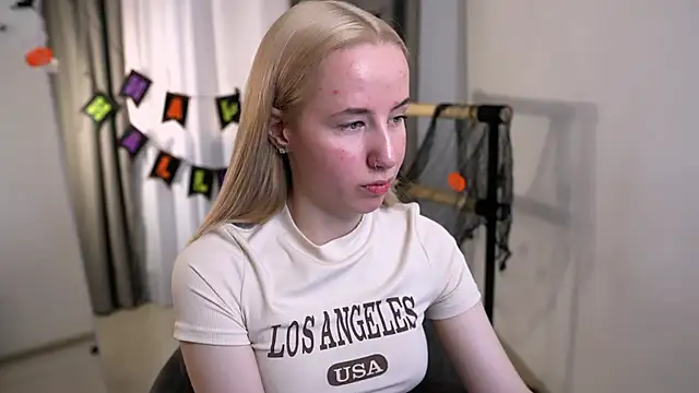 Cassie Kelman online show from 10/20/25, 08:53