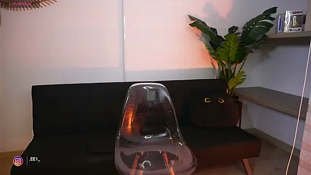 ashley2004 x online show from 11/21/25, 11:04