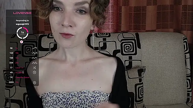 Snapshot of TinaWince chatting on 07/17/26, 05:15 TinaWince online show from 07/17/26, 05:15