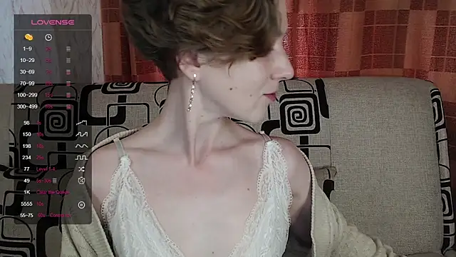 Snapshot of TinaWince chatting on 06/04/26, 05:01 TinaWince online show from 06/04/26, 05:01