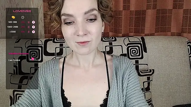 TinaWince online show from 12/04/25, 04:33