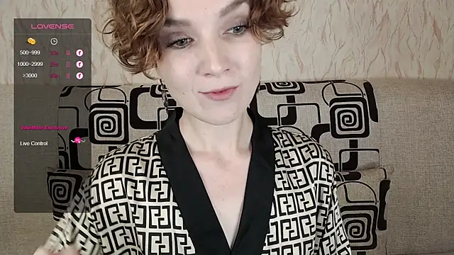 TinaWince online show from 10/02/25, 04:49