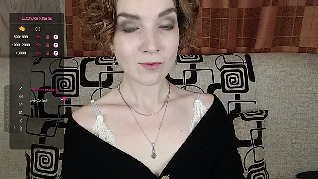 TinaWince online show from 11/28/25, 04:56