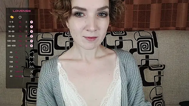 TinaWince online show from 11/08/25, 04:49