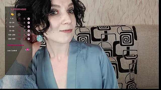 TinaWince online show from 03/22/25, 09:45