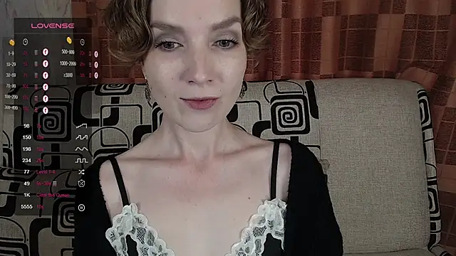 Snapshot of TinaWince chatting on 06/18/26, 04:55 TinaWince online show from 06/18/26, 04:55