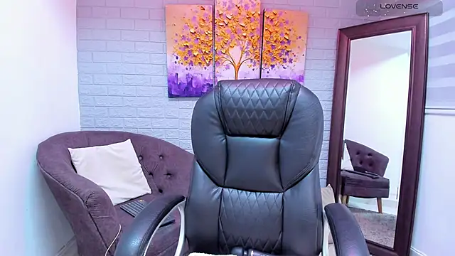  alaiasmile  online show from 05/04/26, 07:28