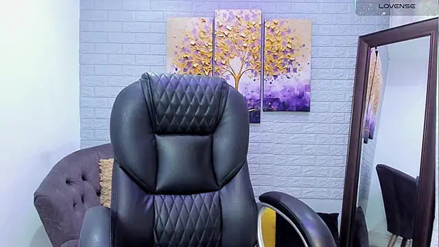  alaiasmile  online show from 09/18/25, 04:21