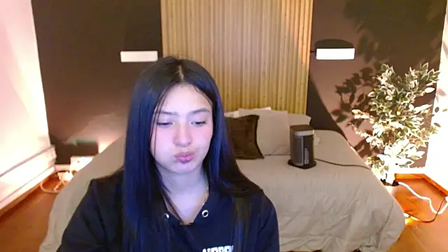 Snapshot of dafne_bss chatting on 01/21/25, 08:19 dafne bss online show from 01/21/25, 08:19