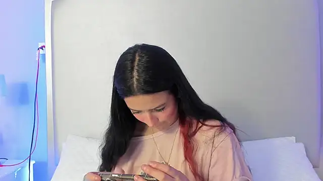 Snapshot of dafne_bss chatting on 09/17/25, 05:42 dafne bss online show from 09/17/25, 05:42