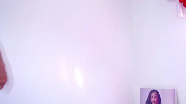 LAISYBROWNX online show from 10/31/25, 02:24