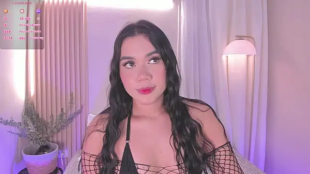 Snapshot of mara_brooks chatting on 11/19/25, 08:09 mara brooks online show from 11/19/25, 08:09