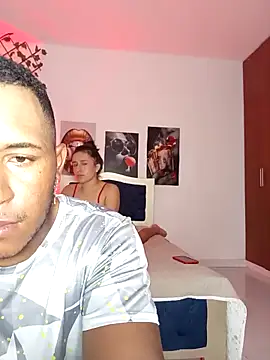 Snapshot of ARTHUR_MINI chatting on 11/18/25, 01:21 ARTHUR MINI online show from 11/18/25, 01:21