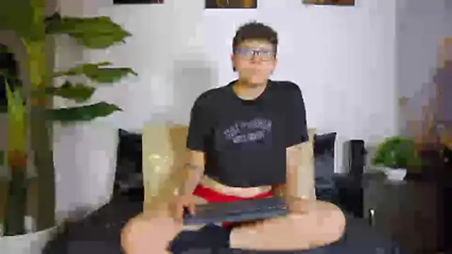 alex noa online show from 02/11/26, 07:03