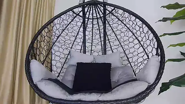 Snapshot of alex_noa chatting on 11/15/25, 07:18 alex noa online show from 11/15/25, 07:18