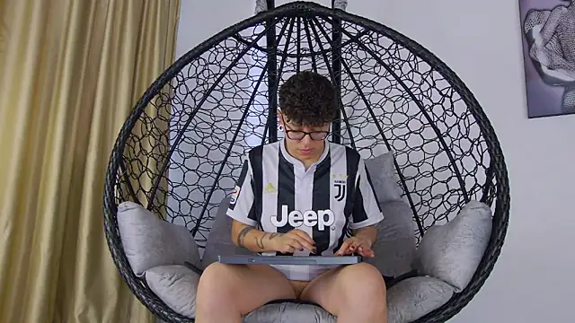 alex noa online show from 04/03/26, 07:31