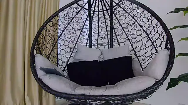 Snapshot of alex_noa chatting on 11/14/25, 07:28 alex noa online show from 11/14/25, 07:28