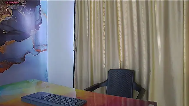 Snapshot of alex_noa chatting on 09/17/25, 07:27 alex noa online show from 09/17/25, 07:27