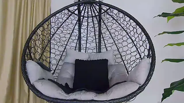 Snapshot of alex_noa chatting on 11/22/25, 07:35 alex noa online show from 11/22/25, 07:35