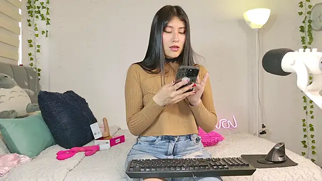  thaeltaylor online show from 12/01/25, 07:26