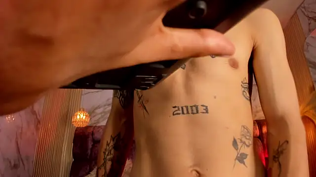 kendalltaylorr online show from 04/12/26, 03:10