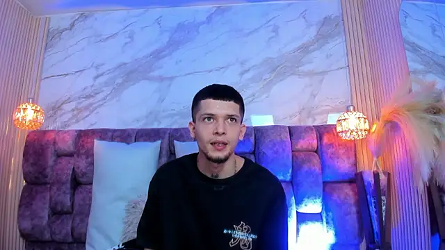 kendalltaylorr online show from 03/28/26, 03:07