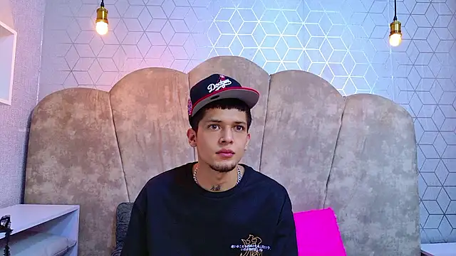 kendalltaylorr online show from 03/12/26, 03:12