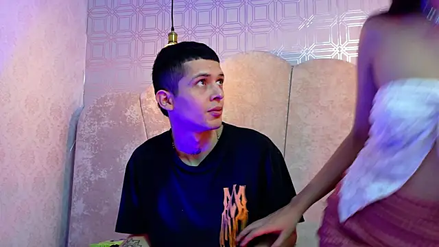 kendalltaylorr online show from 12/03/25, 12:37