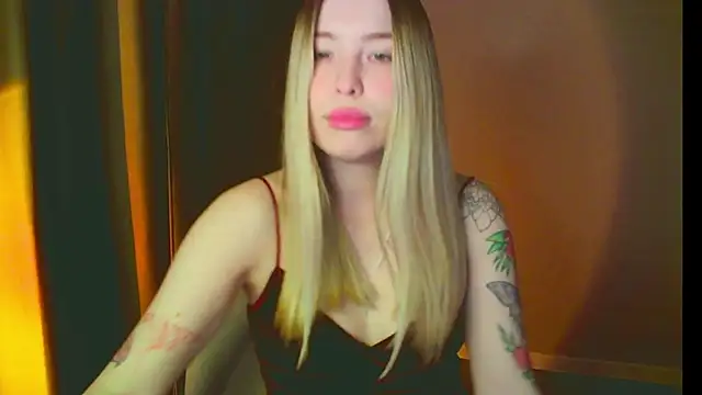 Snapshot of mia_raspberrie chatting on 01/16/25, 10:12 mia raspberrie online show from 01/16/25, 10:12