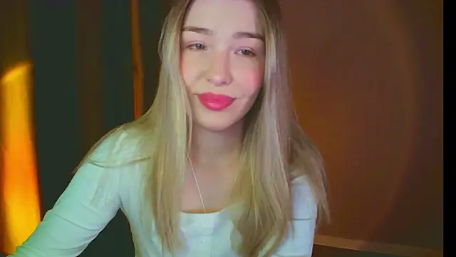 Snapshot of mia_raspberrie chatting on 01/23/25, 04:15 mia raspberrie online show from 01/23/25, 04:15