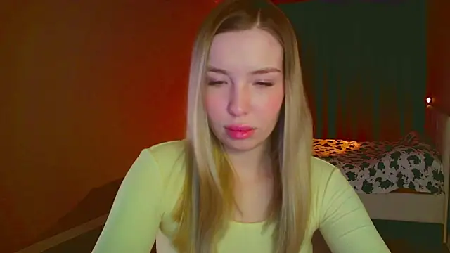 Snapshot of mia_raspberrie chatting on 02/09/25, 03:11 mia raspberrie online show from 02/09/25, 03:11