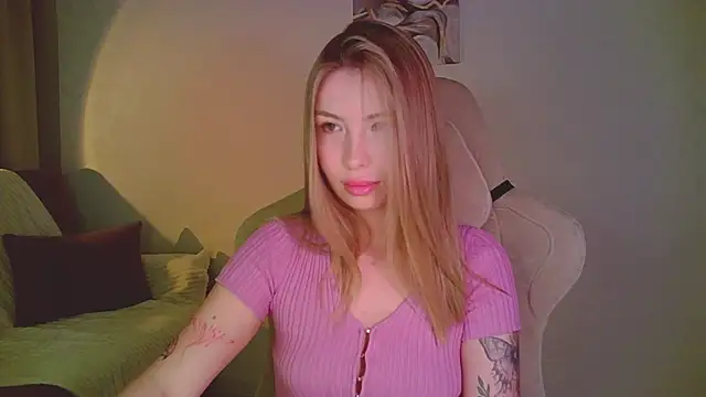 mia raspberrie online show from 05/17/26, 09:26