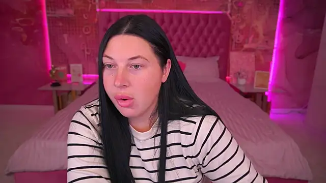 ArianaDarkk online show from 10/18/25, 07:49