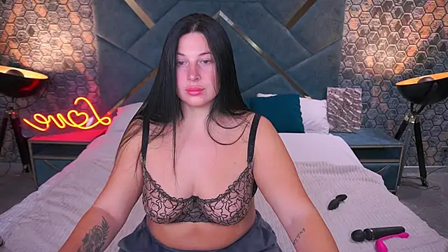 ArianaDarkk online show from 10/22/25, 07:57