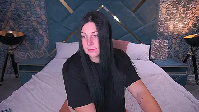 ArianaDarkk online show from 10/20/25, 07:47