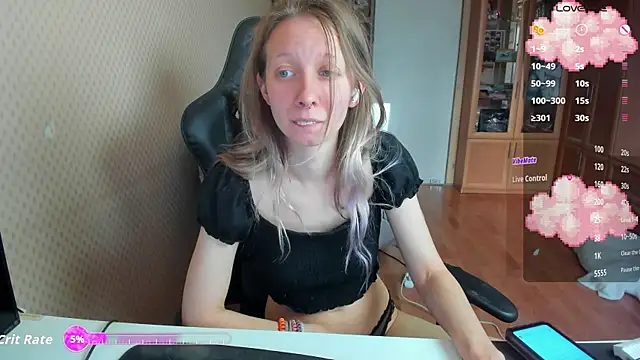 Snapshot of cutieMila chatting on 09/28/25, 11:39 cutieMila online show from 09/28/25, 11:39