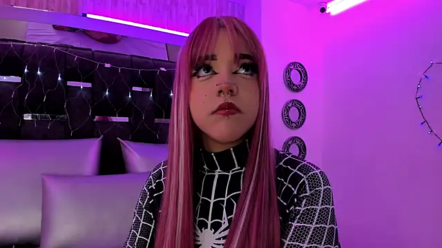 Charlotte Myers online show from 03/18/25, 11:22