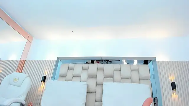 Dalia-Prada online show from 11/28/25, 11:16