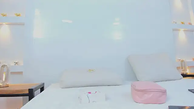 Snapshot of Dalia-Prada chatting on 03/03/26, 03:46 Dalia-Prada online show from 03/03/26, 03:46