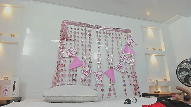 Snapshot of Dalia-Prada chatting on 02/13/26, 03:50 Dalia-Prada online show from 02/13/26, 03:50