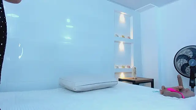 Dalia-Prada online show from 11/15/25, 04:49